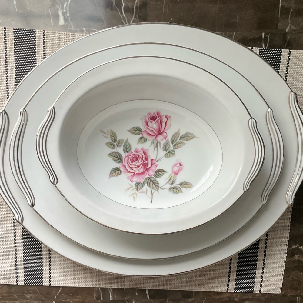 Vintage set of 3 Rosetta 5221 Pattern,serving prices.